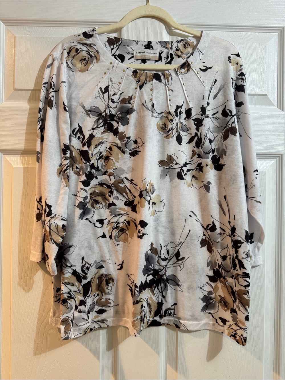 Alfred Dunner Cream Floral Pearl-Detail Pullover